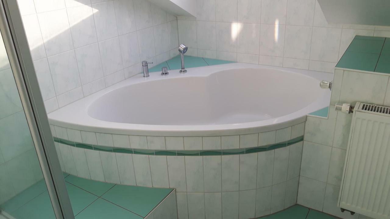 Helles Dachstudio 알러스하우젠 외부 사진